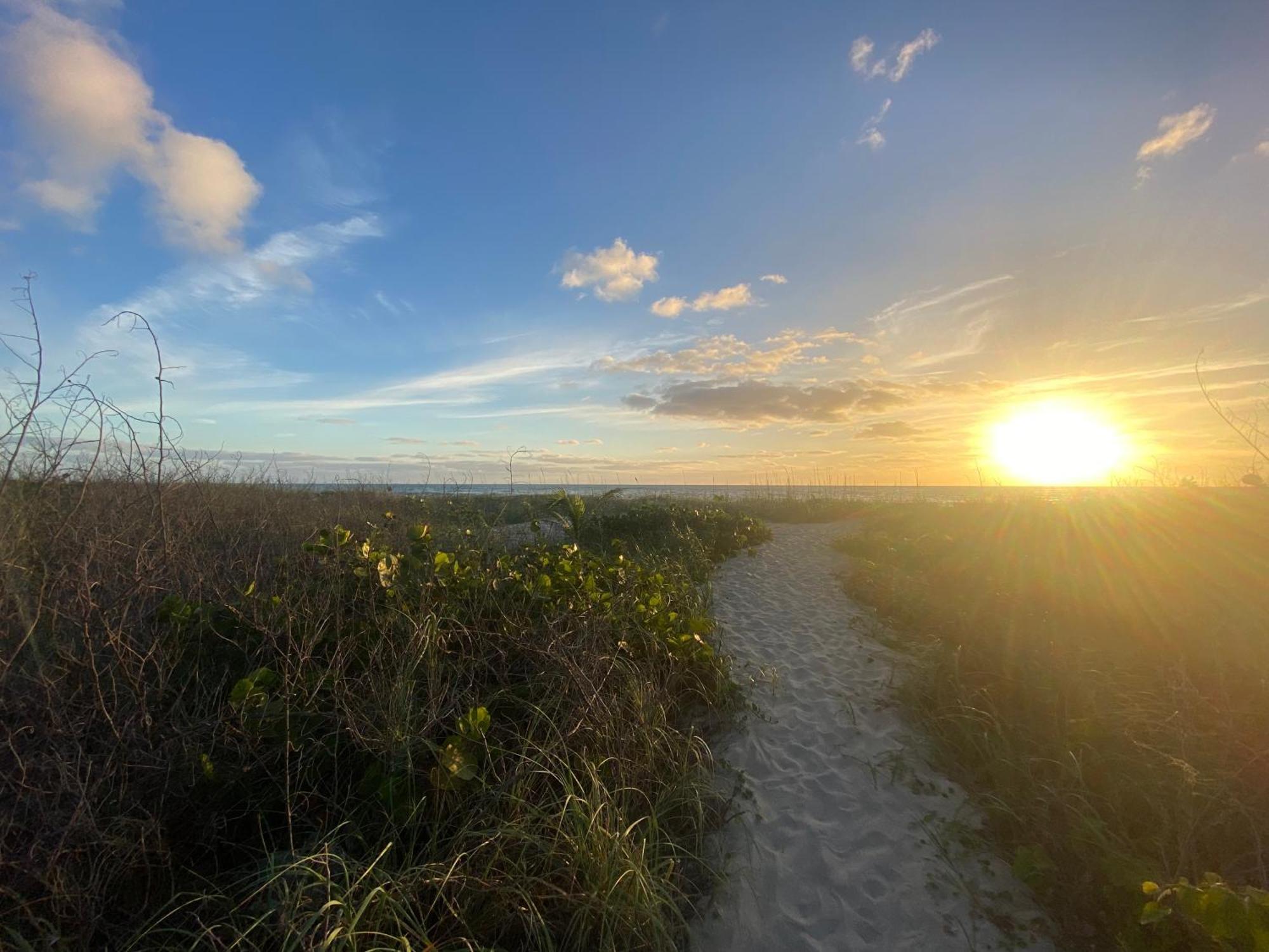 Sandy Shores - 2Br Beach Getaway And Surf Spot Fort Pierce Exteriér fotografie